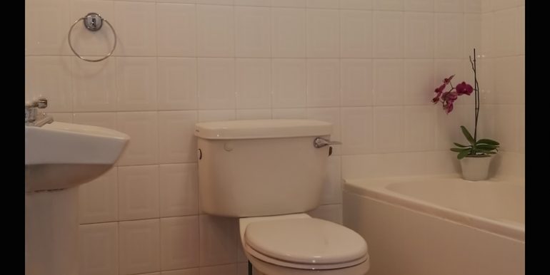 BathroomW